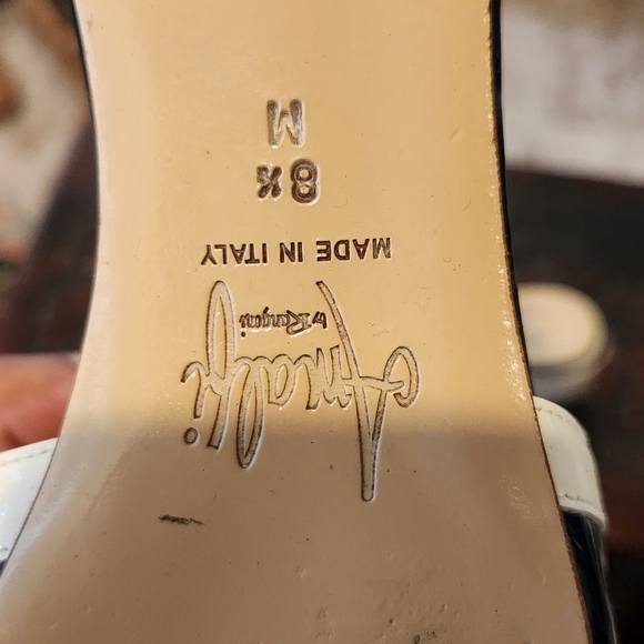 Amalfi by Rangoni horsebit block heel women's 8.5 - Picture 3 of 3